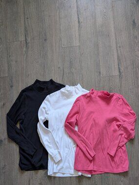 83.💕L.L. Bean-Bundle 3 Turtleneck Long Sleeve Tops- Size Med-100% Cotton 💕🖤